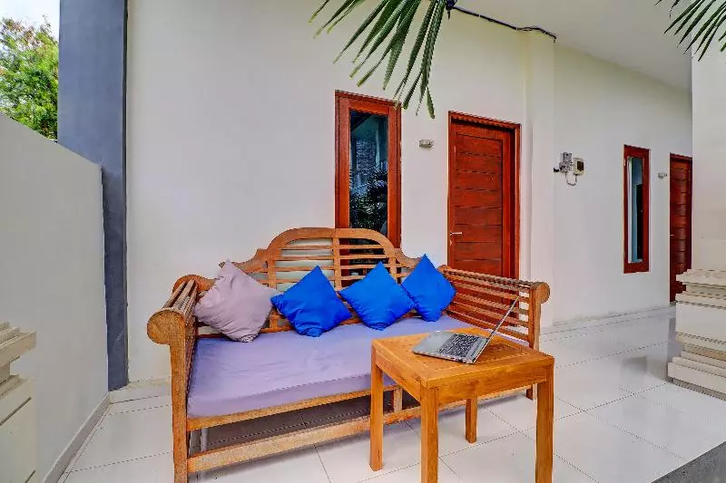 Hotelli Oyo 91717 7 L Homestay