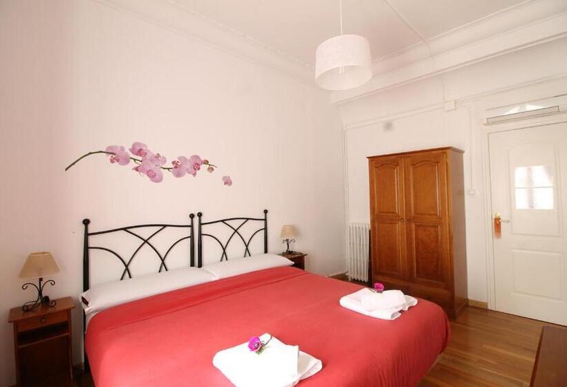 تختخواب و صبحانه Kasa Katia Guest House