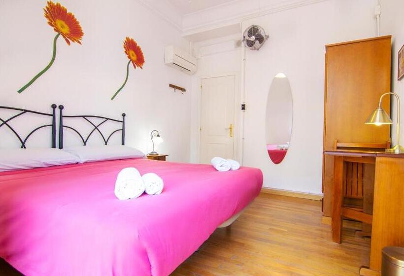 تختخواب و صبحانه Kasa Katia Guest House