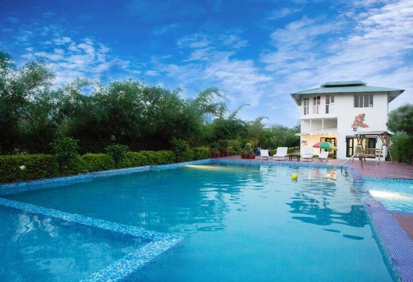 Corbett Treat Resort