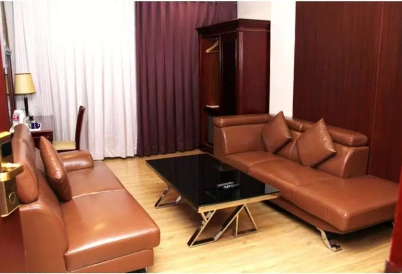 ホテル Palmyra Grand Suite