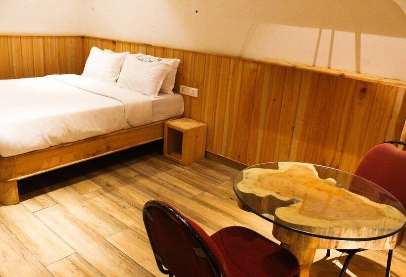 فندق Al Woodlands Residency