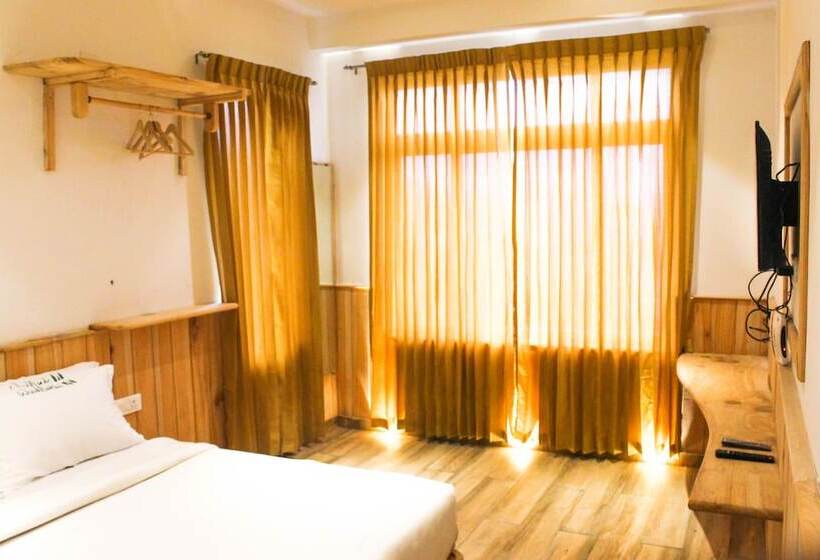 فندق Al Woodlands Residency