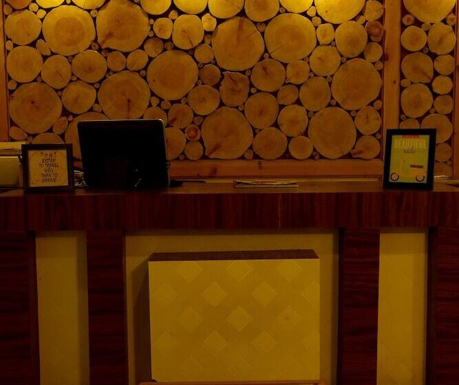 فندق Al Woodlands Residency