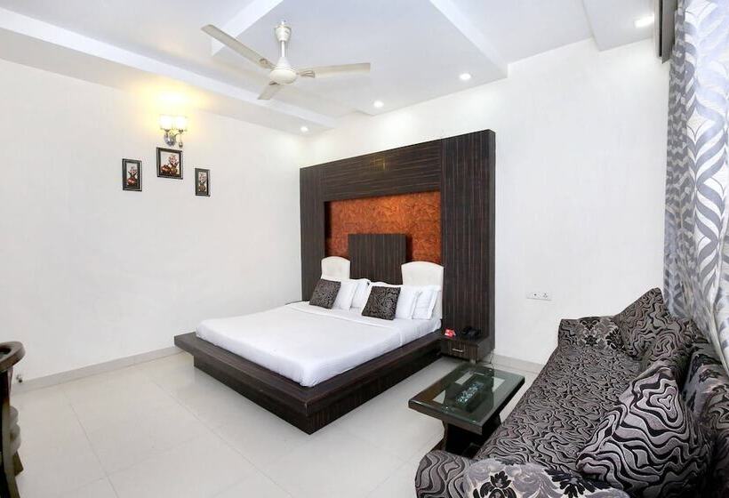 Hotel Collection O Nayyar