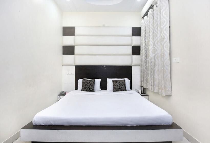 Hotel Collection O Nayyar