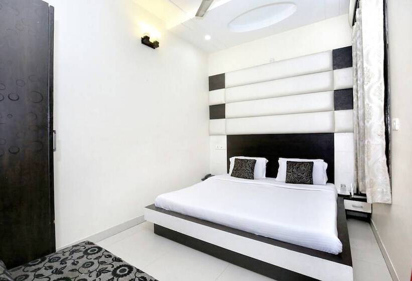 Hotel Collection O Nayyar