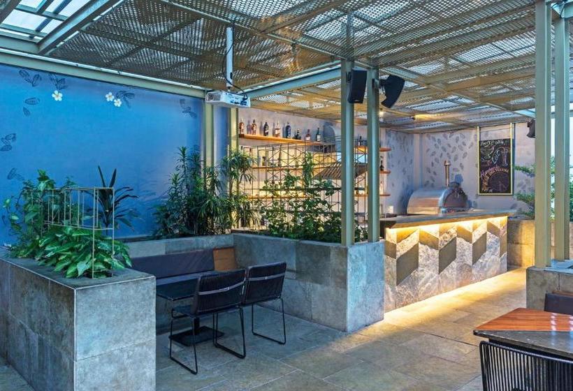 בית מלון כפרי Crystal Palace