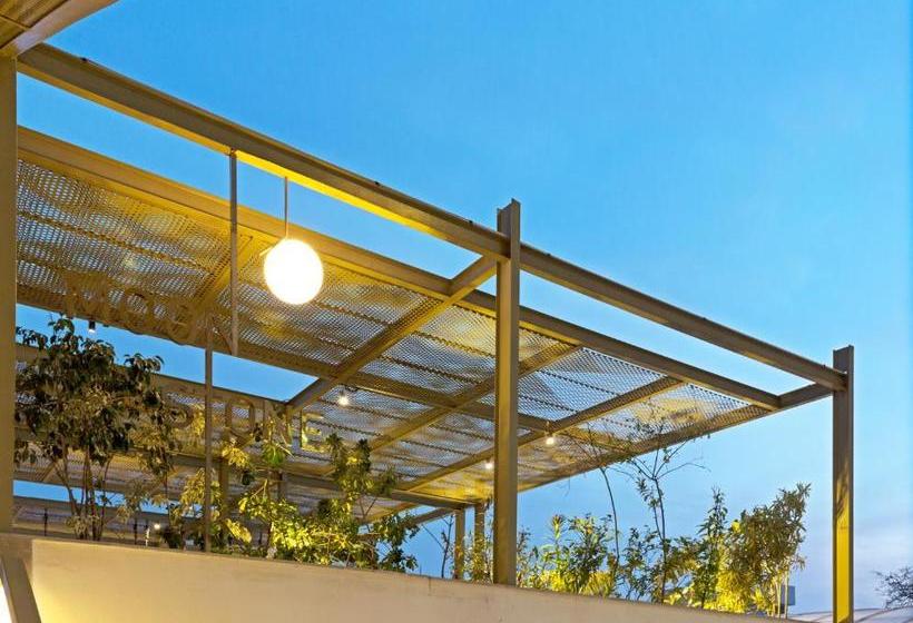 בית מלון כפרי Crystal Palace