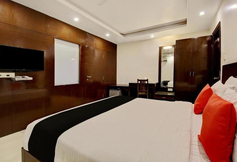 هتل Capital O 11744 Heritage Heights