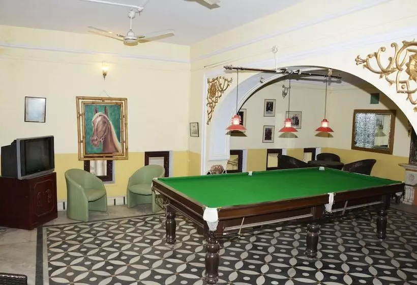 ホテル Karnot Mahal