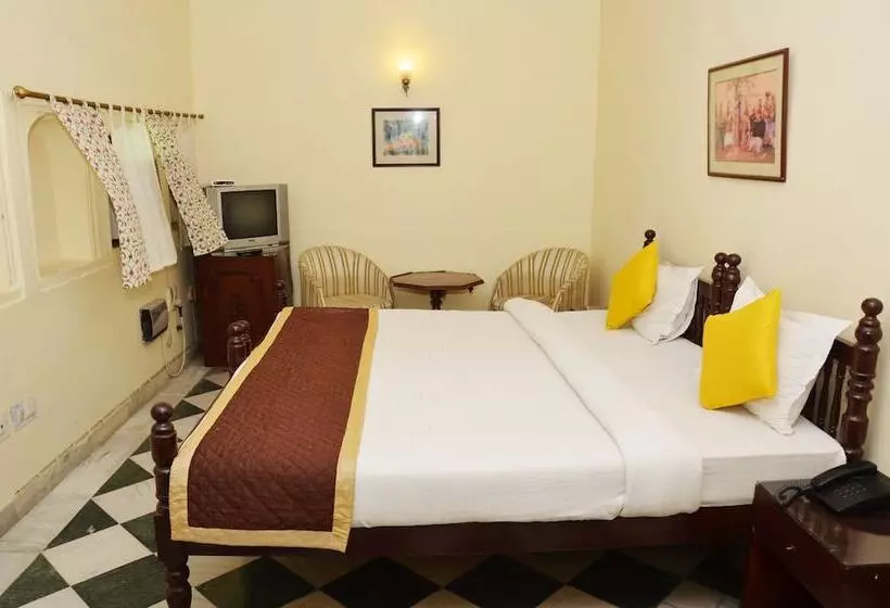 ホテル Karnot Mahal