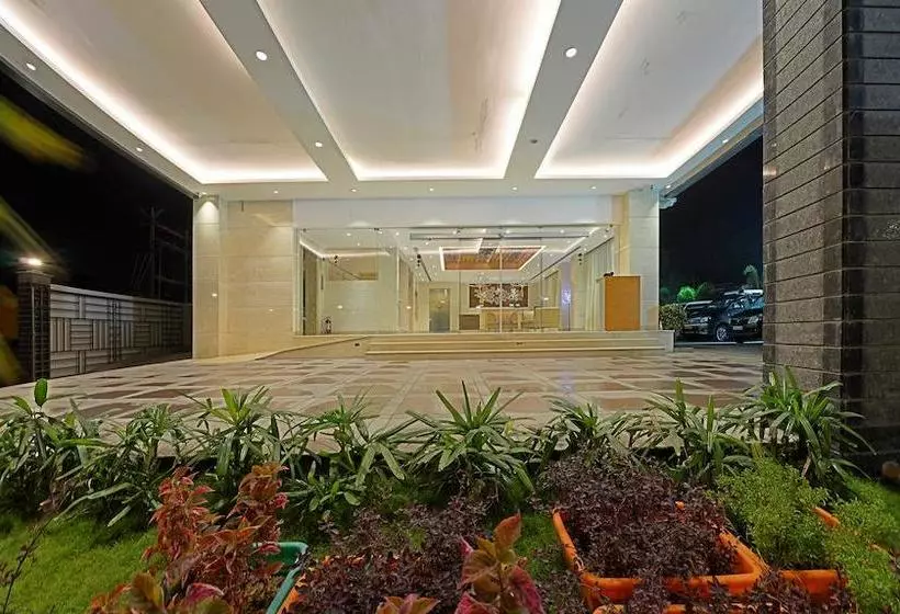 ホテル Poppys Anukula Residency Vellore