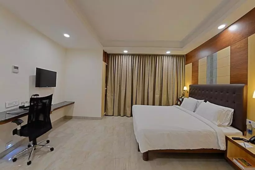 ホテル Poppys Anukula Residency Vellore