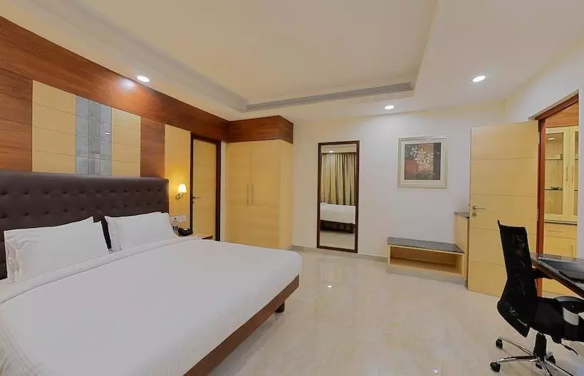 ホテル Poppys Anukula Residency Vellore