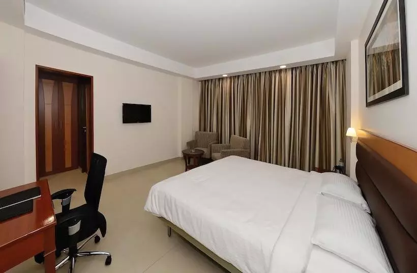 ホテル Poppys Anukula Residency Vellore