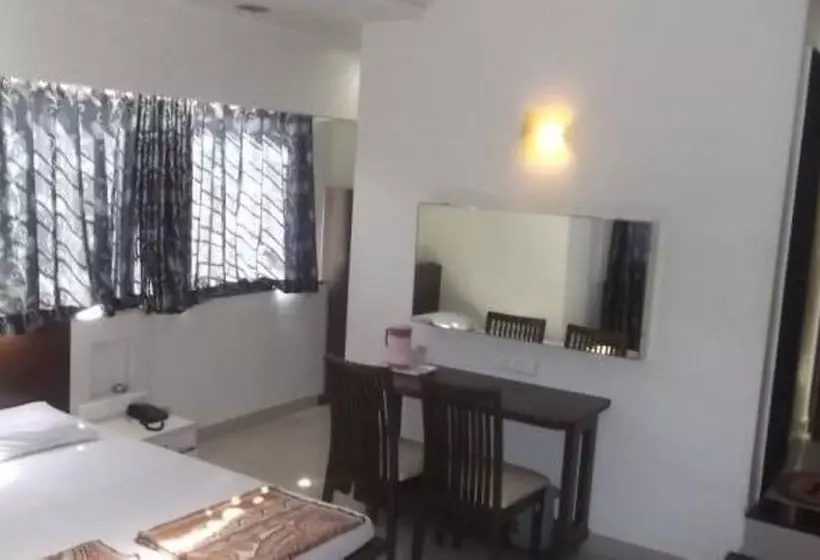 Hotelli Rajshree Lodging