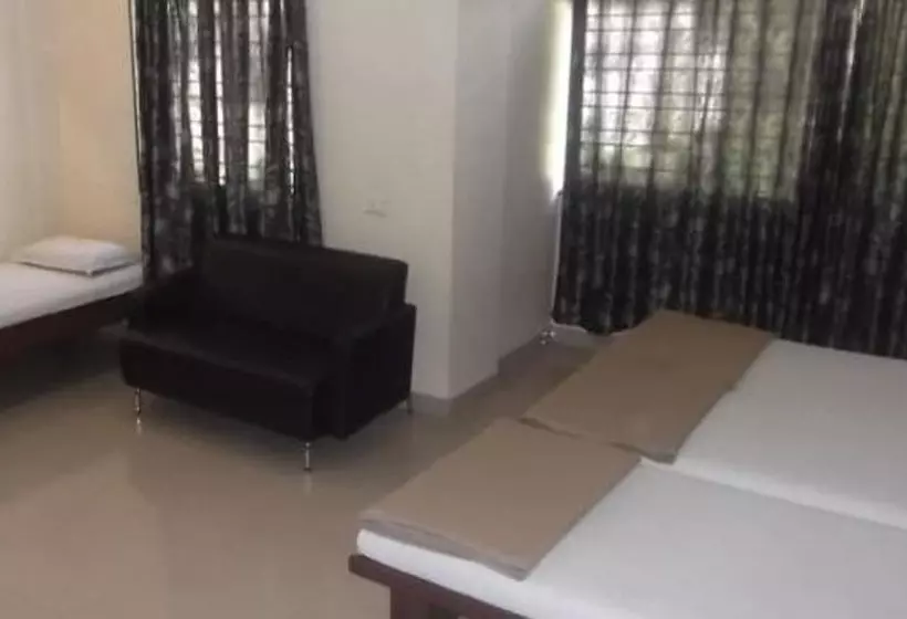 Hotelli Rajshree Lodging