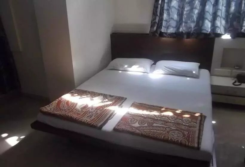 Hotelli Rajshree Lodging