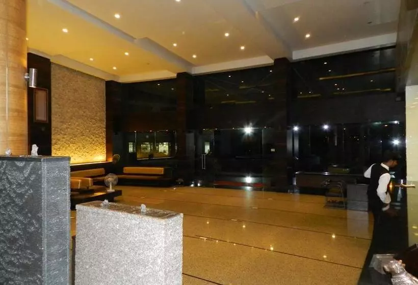 ホテル Rock Regency Hampi