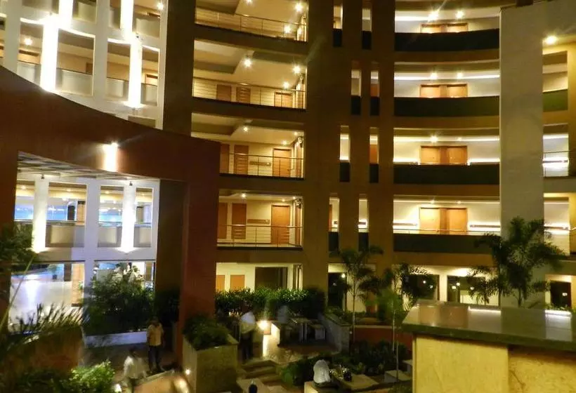 ホテル Rock Regency Hampi