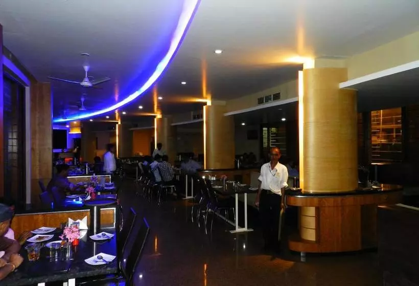 ホテル Rock Regency Hampi