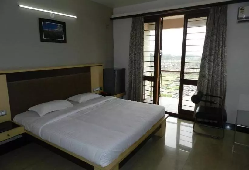 ホテル Rock Regency Hampi