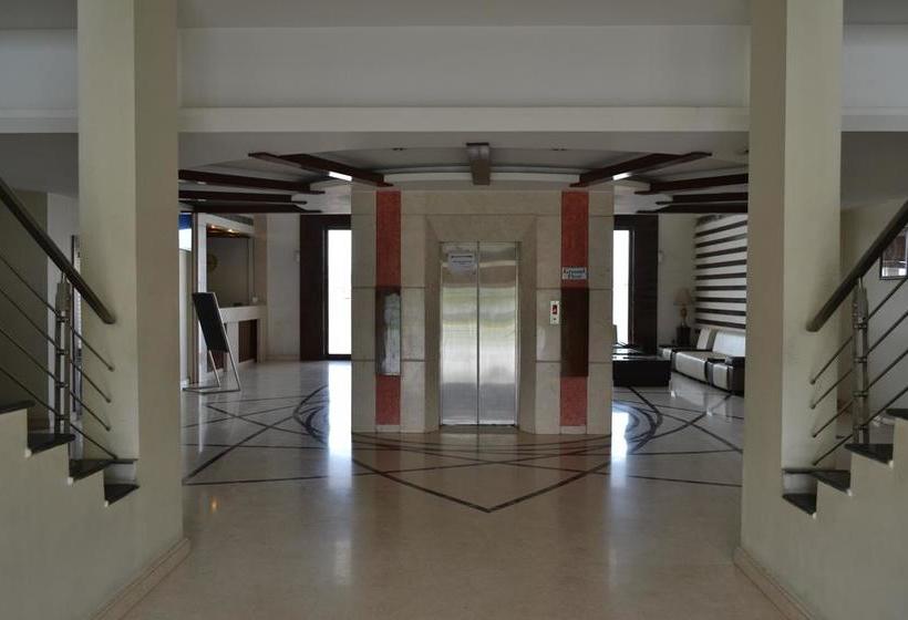 בית מלון כפרי Sobti Continental