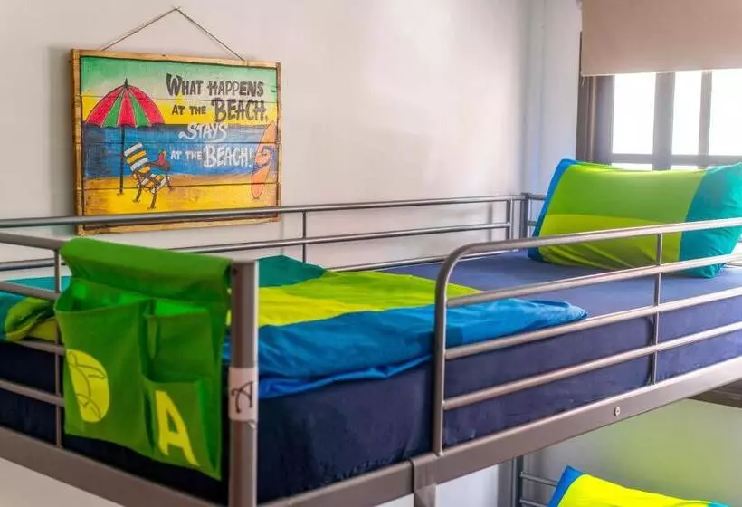 La Tortuga Hostel