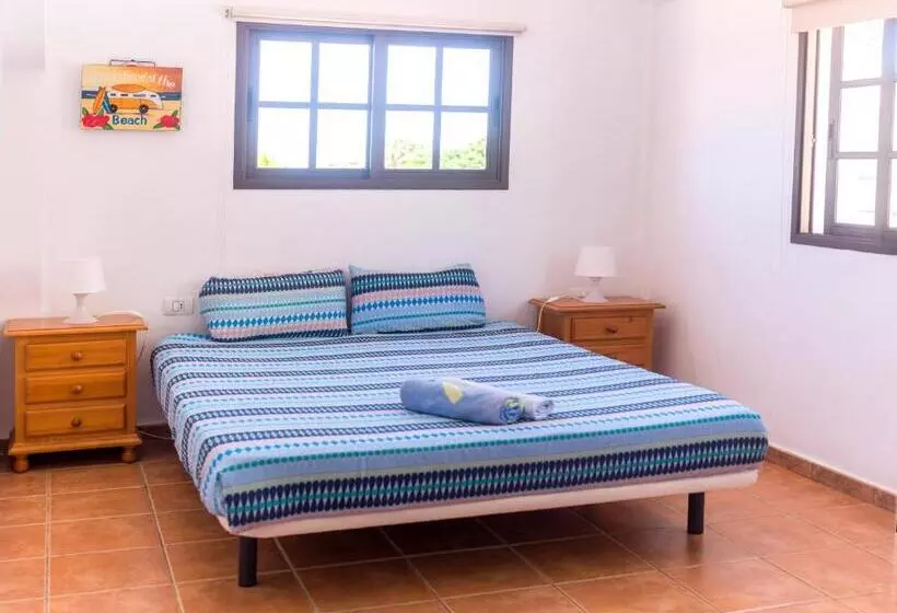 La Tortuga Hostel