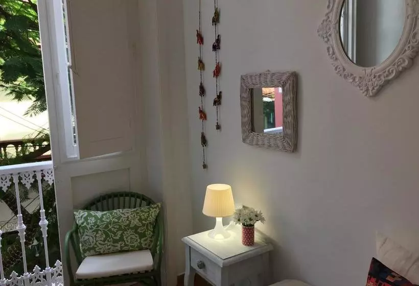 تختخواب و صبحانه Pensión Casablanca