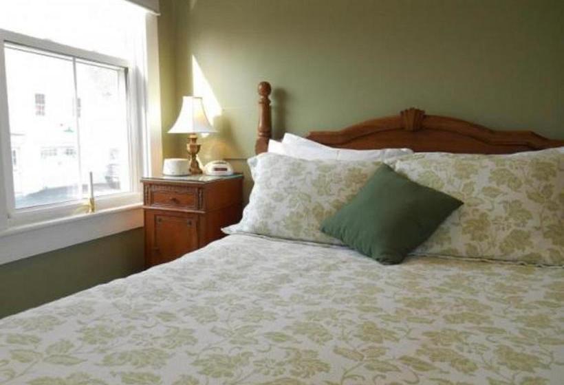 Bayberry House Bed And Breakfast