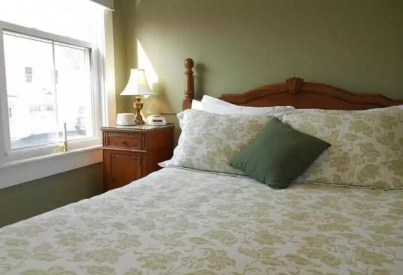 Bayberry House Bed And Breakfast