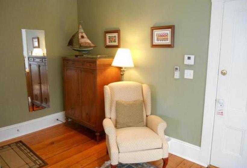 Bayberry House Bed And Breakfast