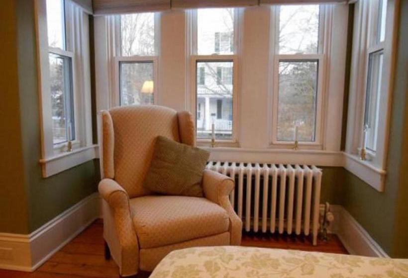 Bayberry House Bed And Breakfast