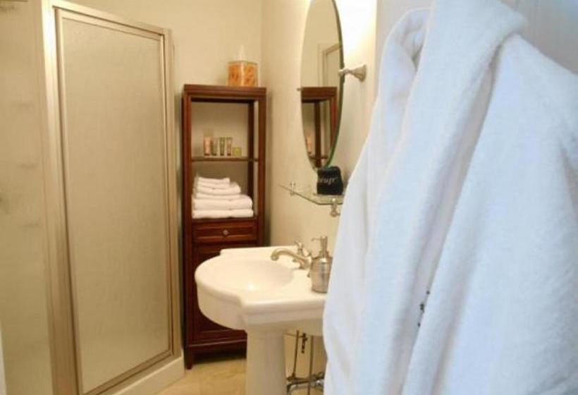 Bayberry House Bed And Breakfast