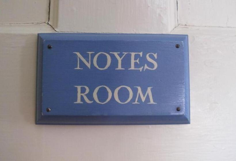 مبيت وإفطار Clark Currier Inn