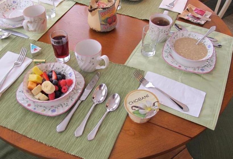 مبيت وإفطار Clark Currier Inn