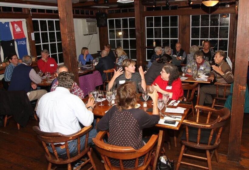 مبيت وإفطار Copper Swan