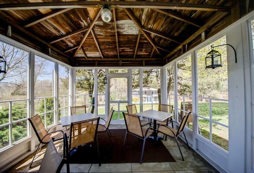 مبيت وإفطار Copper Swan