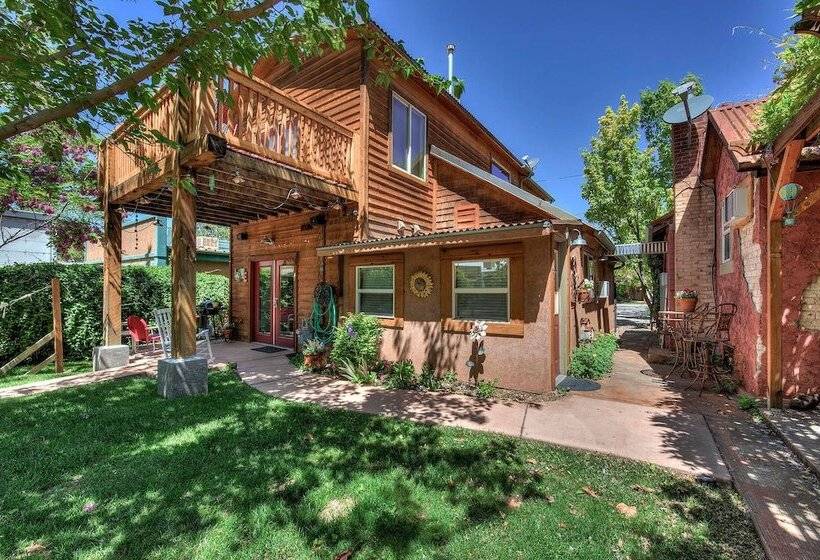 Cali Cochitta Vacation Rentals