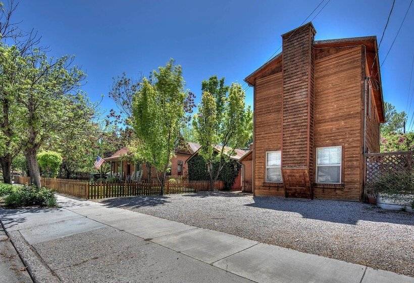 Cali Cochitta Vacation Rentals