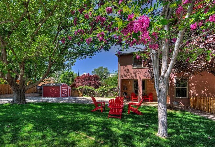 Cali Cochitta Vacation Rentals