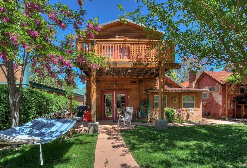 Cali Cochitta Vacation Rentals