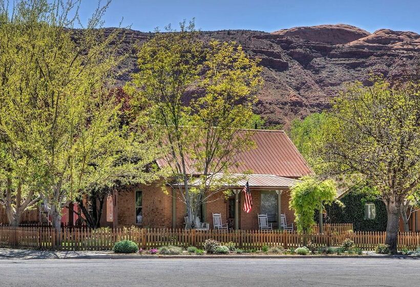 Cali Cochitta Vacation Rentals