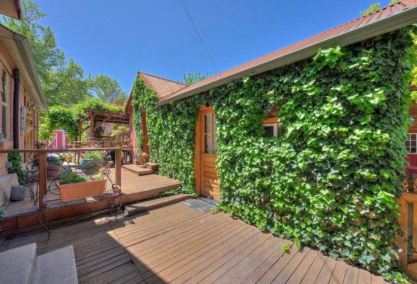 Cali Cochitta Vacation Rentals