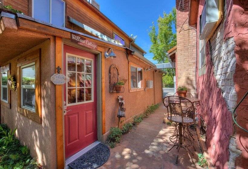 Cali Cochitta Vacation Rentals