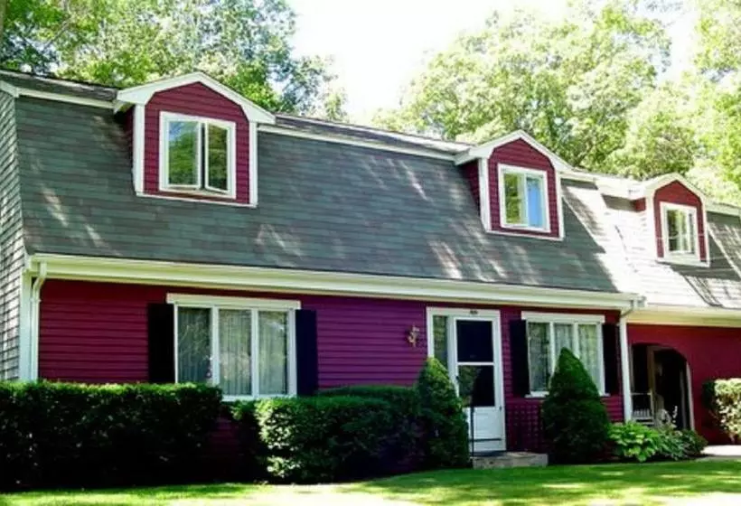 Cranberry Manor Bed And Breakfast Cape Cod