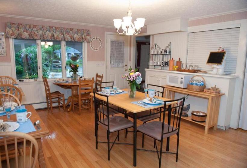 Cranberry Manor Bed And Breakfast Cape Cod