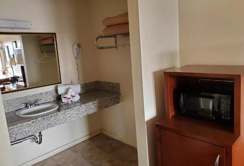 Eunice Plaza Motel